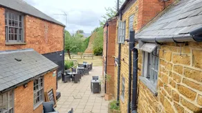 Unicorn Inn - Image 5