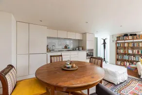 JOIVY Contemporary apartment in the heart of Fulham - Image 4