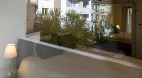 Modern appt opposite theatre, 7 min walk to Messe - Image 2