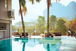 The Elephant Crossing Hotel - Image 3
