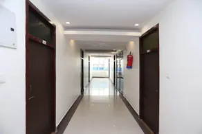 Hotel O Shivam Near Sahara Ganj Mall - Image 3