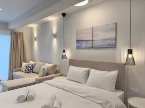 Kono Studios & Suites - Image 4