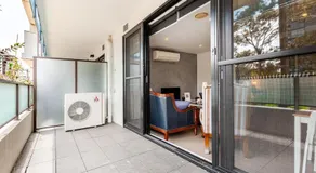Apartment in Windsor - Image 5