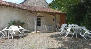 Maison spacieuse à Assay avec jardin et cheminée - Image 4
