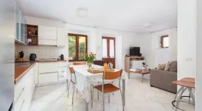 Spacious 3-Bedroom Apartment with Courtyard in Tempio Pausania - Perfect for Families - Image 5