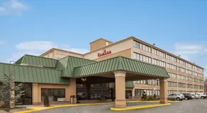 Ramada by Wyndham Rochelle Park Near Paramus - Image 3