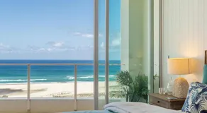 Kirra Beach Penthouse private rooftop and plunge pool - Image 3