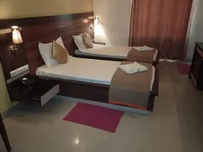 Budget Hotel - Image 5