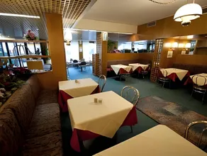 Plaza Hotel - Image 2