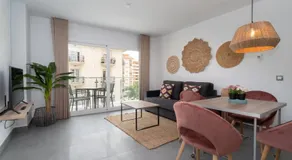 Sur Suites La Dorada, centricos soleados a pocos metros de la Playa y con Parking Opcional - Image 3