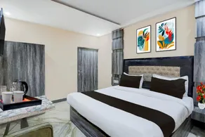 Super Townhouse Central Prayagraj Bus Terminal Formerly Amba Palace - Image 2