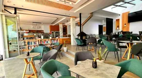 En Plo Studios & Apartments - Image 4