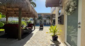 Beach Aqualina Apartments - Image 3