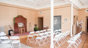 The Historic Wolf Hotel - Image 4