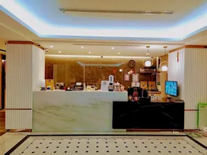 Benz Hotel - Image 3