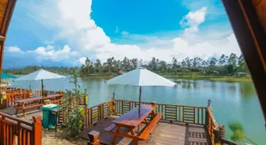 De Bloem Lake View Pangalengan - Image 3