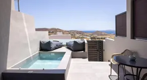 Pearle Suites and Villa Tinos - Image 5