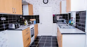 First house - Image 5