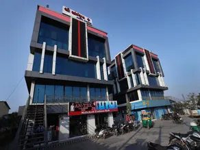 OYO Hotel Meet Palace - Image 4