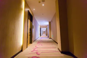 Lavande Hotel Yichang Baota River Wanda - Image 4