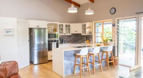 Beach Tree - Pet Friendly - Sleeps 9 - Image 4