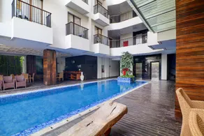 Palette Hotel near Beach Double Six - Image 5