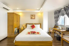The Airport Hotel - Image 2