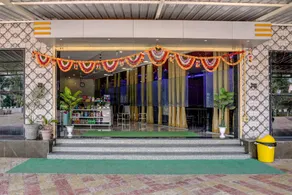 Neelkanth Hotel And Restaurant - Image 2