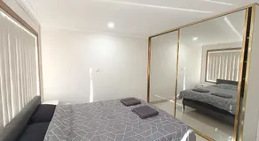 Spacious Queen Room in Large, Two Story Home - GB - Image 5