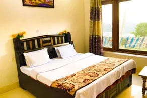 WonderLand Guest House - Image 2