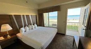 Mackinaw Beach and Bay Inn & Suites - Image 2