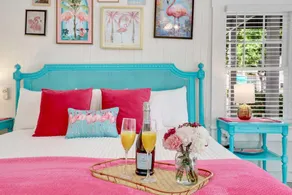 Hibiscus House Bed Breakfast Inn Flamingo Suite - Image 5