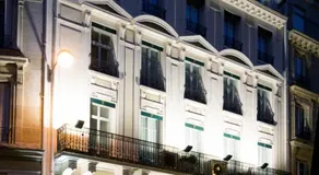 Queens Boutique Hotel - Image 4
