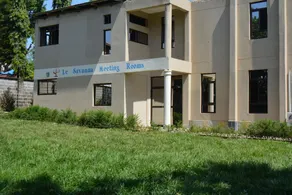 Le Savanna Country Lodge and Hotel - Image 4