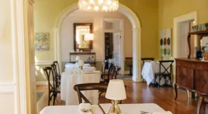 Ironclad Inn and Bourbon Room - Image 2