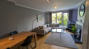 Large Newly updated 3BD Duplex 20Min to Airport - Image 2