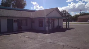 Budget Inn - Image 5