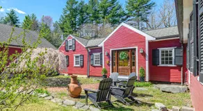 Pet-Friendly Yard: Boston Area Home Near Gillette - Image 4