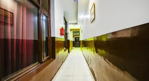 Hotel the diamond Ring - Image 4