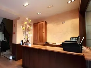 Hostal Avenida Barajas - Image 4