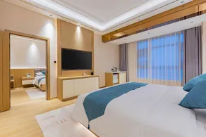 Lisha Luxury Business Hotel (Xiaoting Three Gorges Airport Branch) - Image 2
