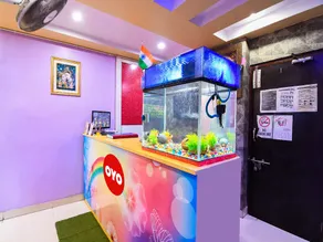 OYO Flagship Hotel Red Velvet - Image 3