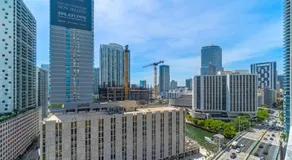 Brickell Nights, Icon Lights 1BR Luxe Stay - Image 5