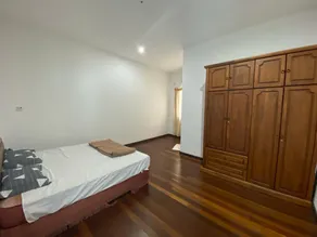 Kuhara Homestay with 3 Bedrooms - Image 2