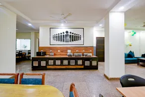Hotel Square Plaza At Airport - Image 3
