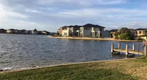 Melbourne Lakes warm house - Image 3