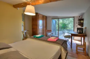 Bergerie provencale, 4 personnes, piscine - Image 2