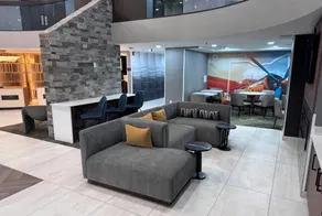 La Quinta Inn & Suites by Wyndham Miamisburg Dayton South - Image 2
