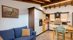 Appartement de vacances entièrement équipé avec terrasse et internet haut débit | Vue lac | Avec animaux acceptés - Image 2