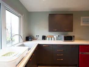 Host & Stay - Westbrook Road - Image 5